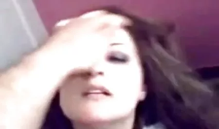 Toket kecil sex indonesia artis mantan PACAR Cleo vixen bermain dengan dick