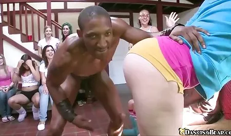 Ariana urut sex indonesia Grande merayu dia Terangsang ayah tiri