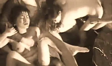 Dijinakkan Remaja remaja lovelies' pertama anal fuck dan cum new indo porn swap